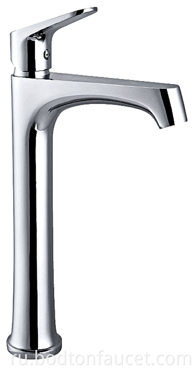 Classic brass single hole basin faucet